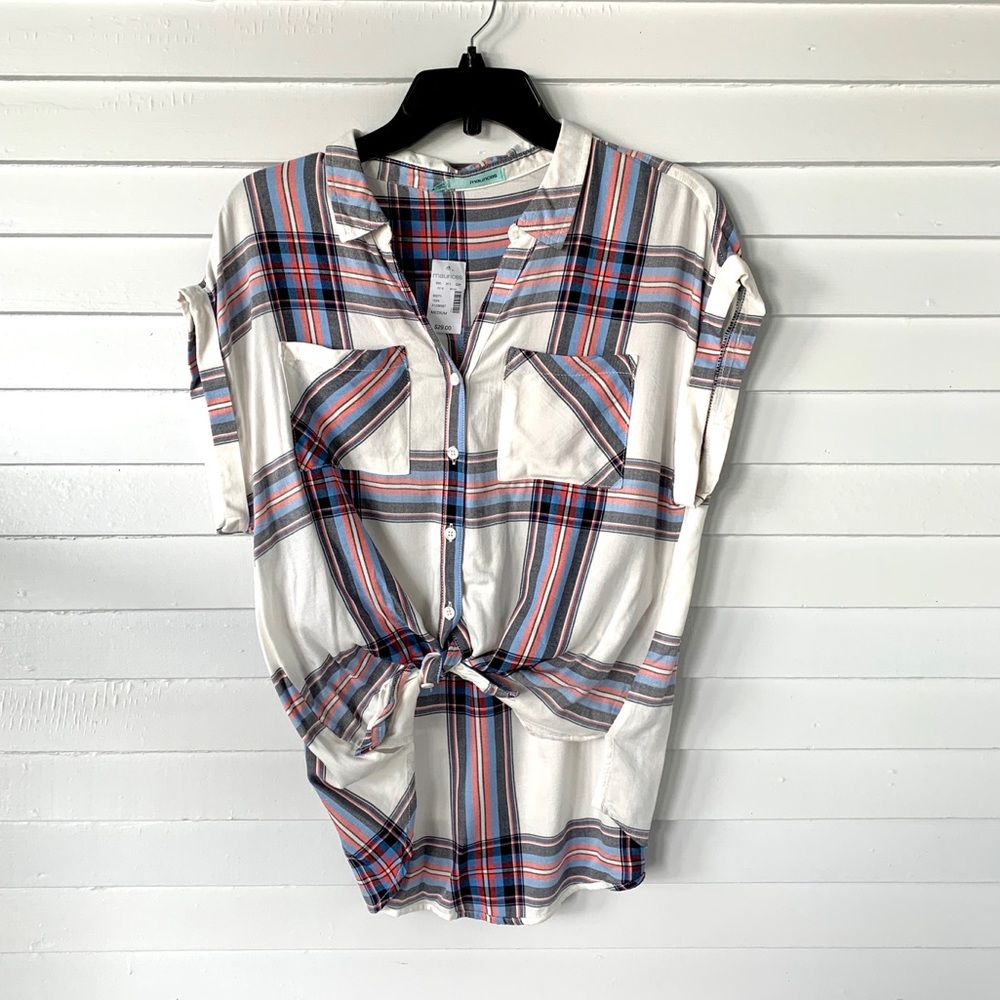 NWT Plaid short sleeve high low flannel